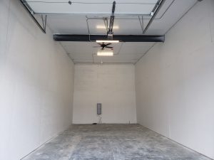 All season luxury garages storage space